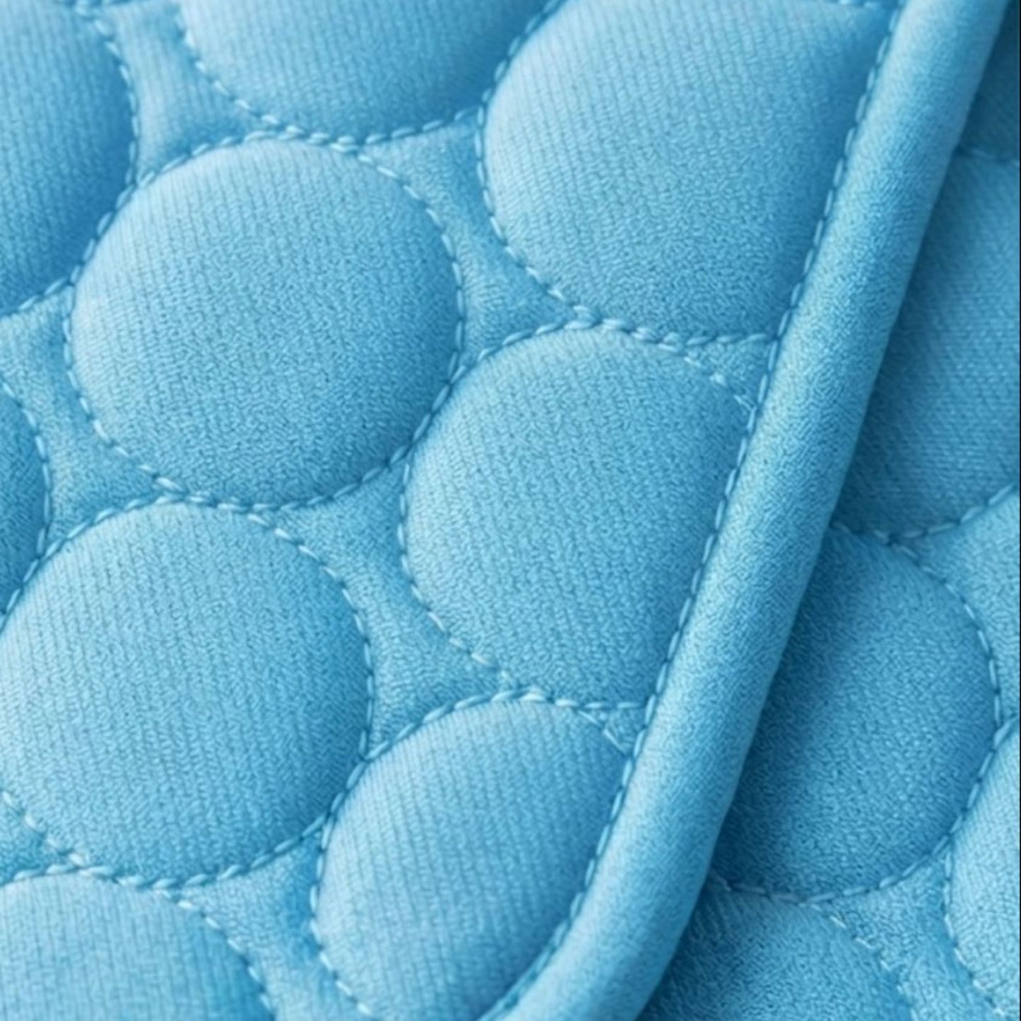 Nuvola Breeze™: Il Tappetino Rinfrescante che regala Relax al tuo Pet